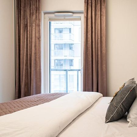 Wola Glamour Apartment Warszawa Exteriör bild